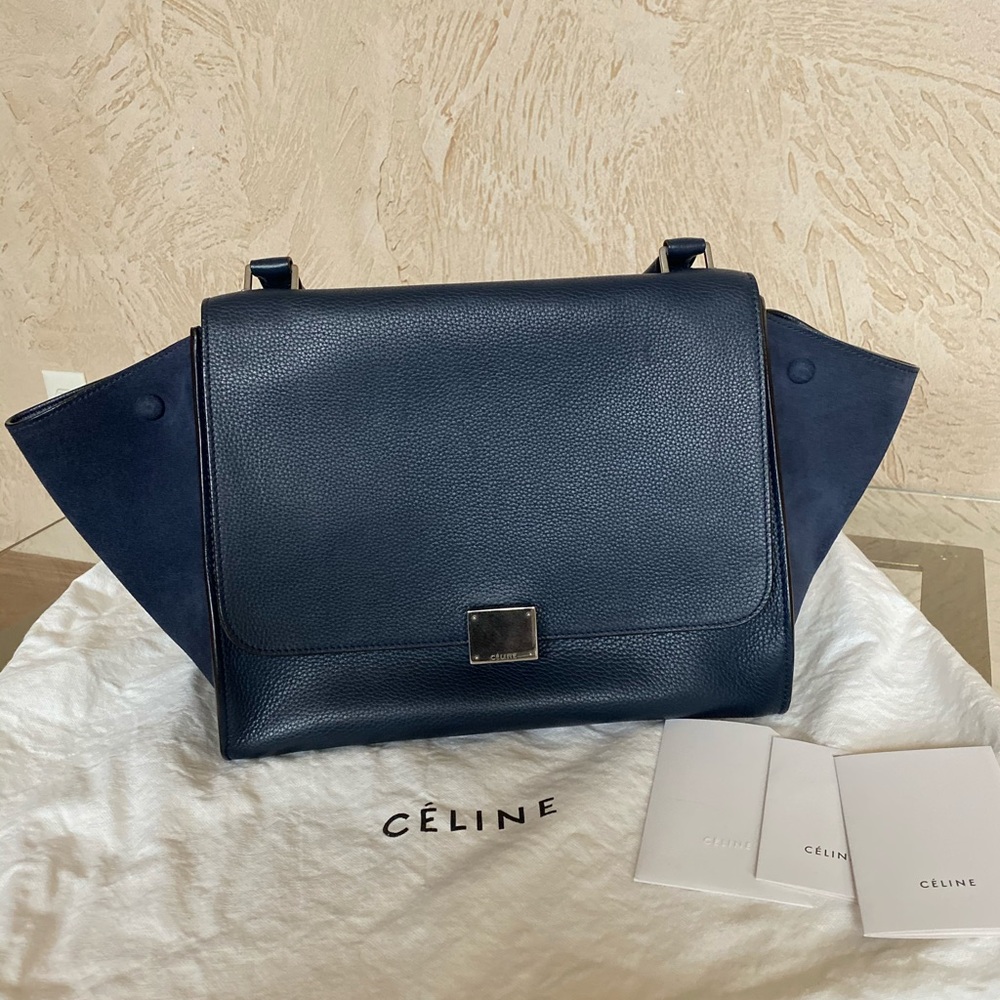 SOLD💕CELINE Drummed Calfskin Suede Medium Trapeze